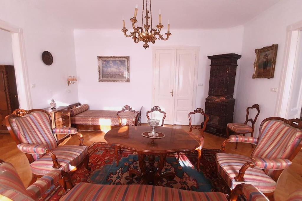 Romantic Villa - Pápa Екстериор снимка