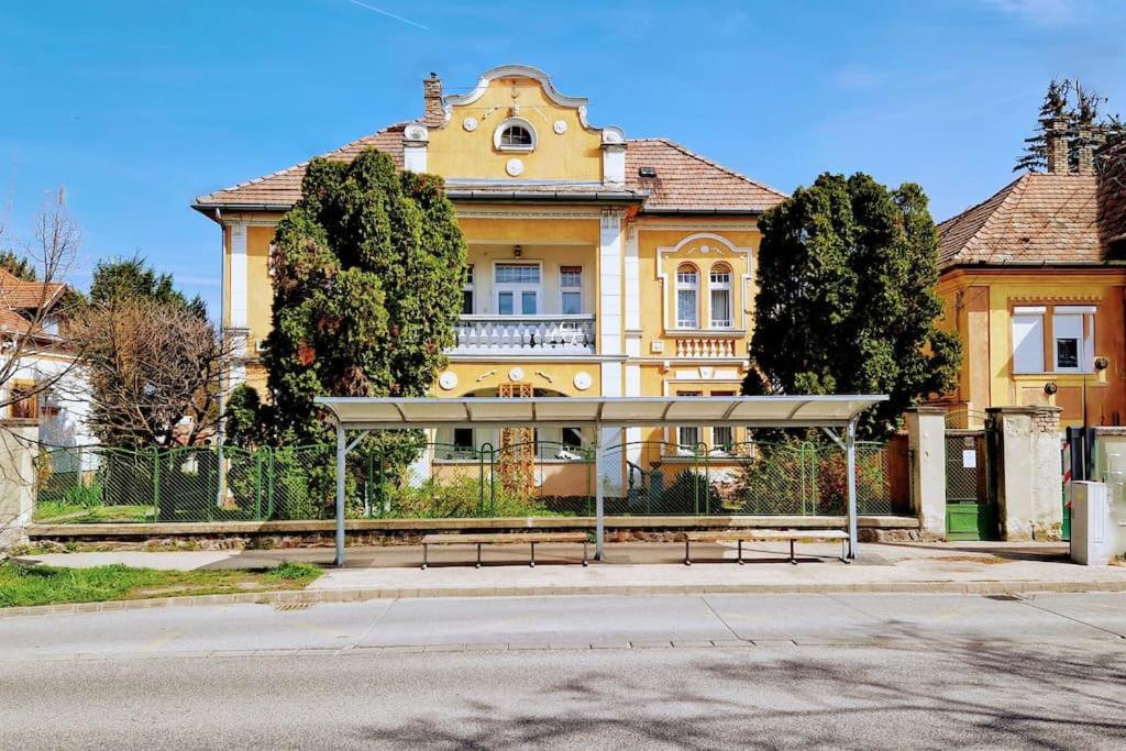 Romantic Villa - Pápa Екстериор снимка